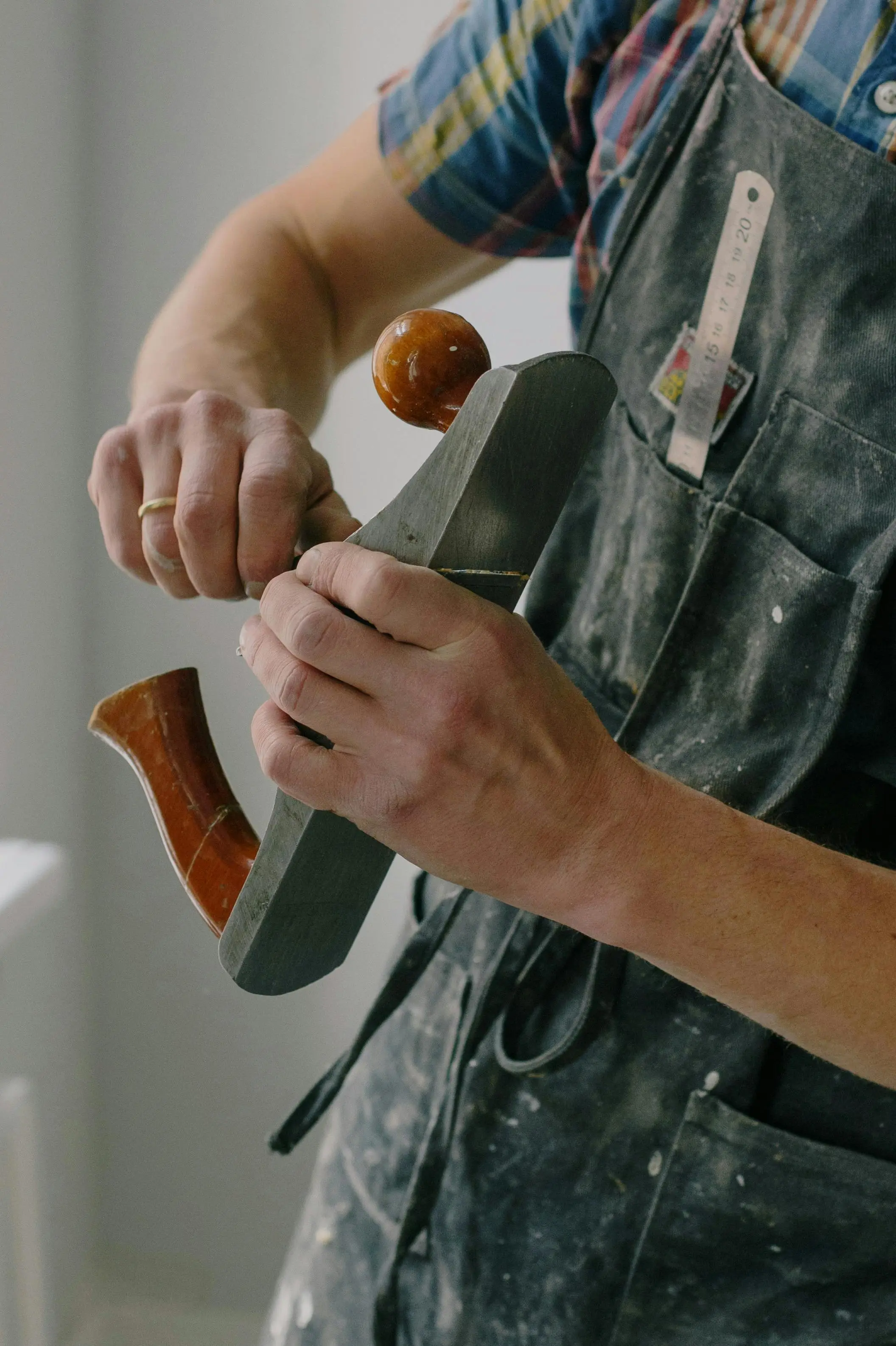 Handgefertigtes Schneidebrett aus Holz – Hobelbank & Späne Qualitätsarbeit